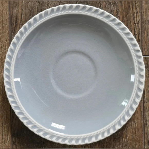 Lovely Vintage Harker Chesterton Ware Harkerware Teacup & Saucer in Light Gray - Picture 5 of 8